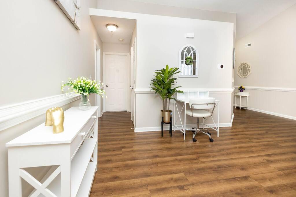 Queen City Family-Friendly Entire House, Charlotte Exteriör bild