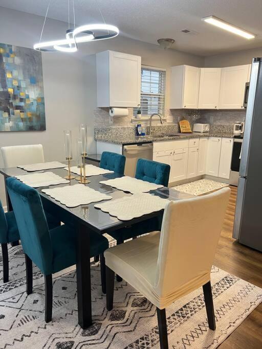Queen City Family-Friendly Entire House, Charlotte Exteriör bild