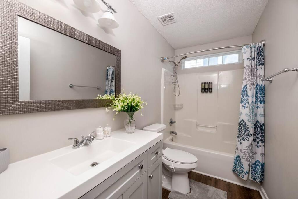 Queen City Family-Friendly Entire House, Charlotte Exteriör bild